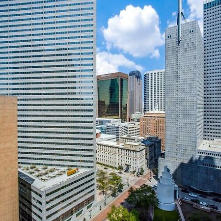 26Th Fl Bold Cozysuites With Pool, Gym Dallas Exterior photo
